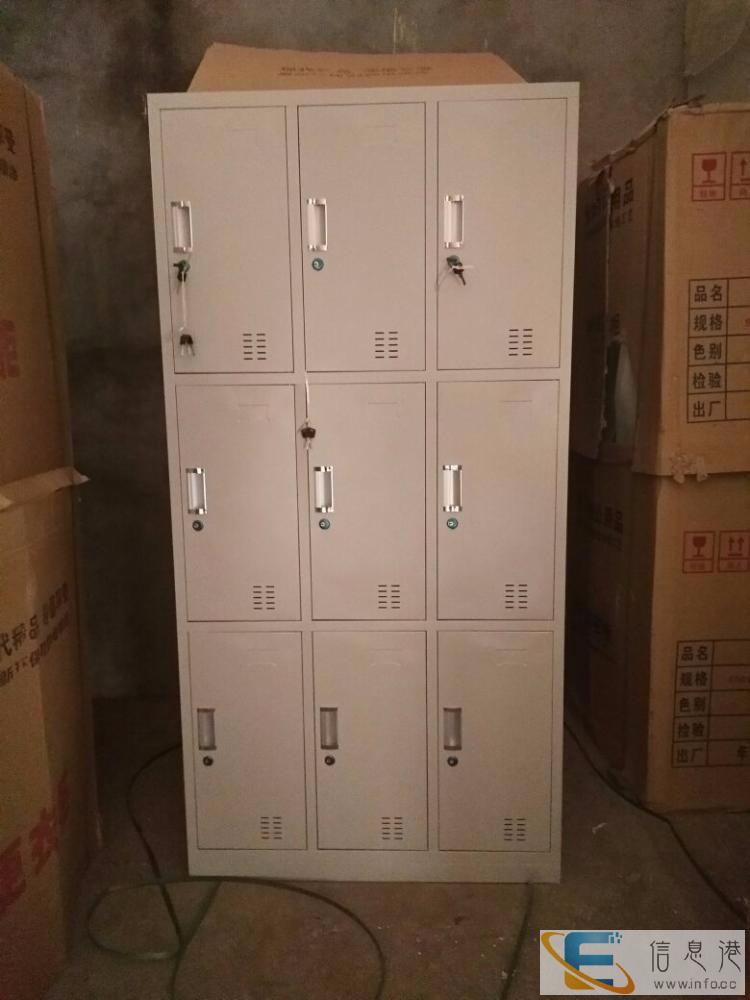 全新更衣柜浴室更衣柜车间换衣柜专业生产车间降价出售