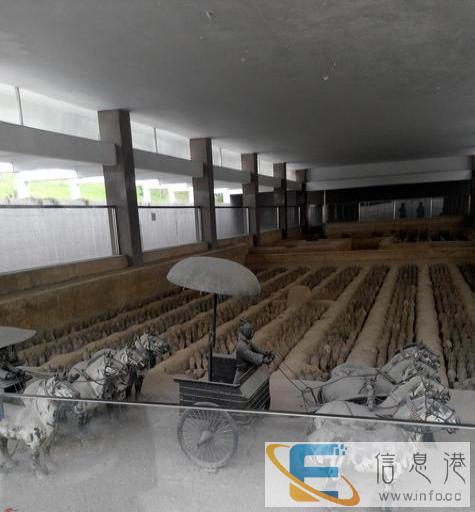 承接室内外装修--刮胶--贴砖--水电--泥工