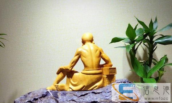 湖北小叶黄杨手工镂空静坐罗汉摆件