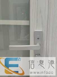 铝合金门窗、平开门