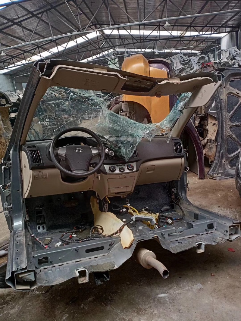 现代悦动拆车件