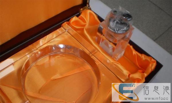 新的精品水晶玻璃烟灰缸