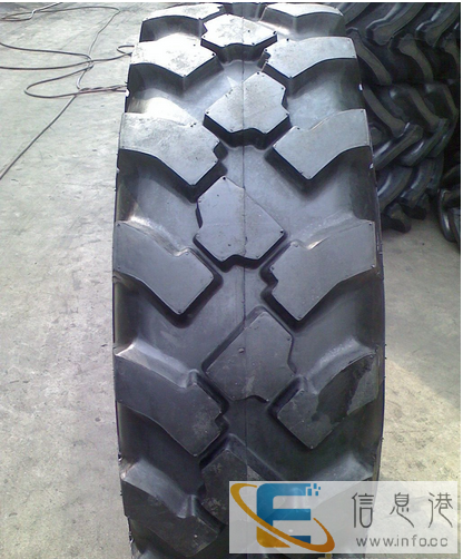越野花纹军车轮胎15/42-17现货批发