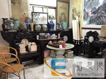 拆迁转让收藏的红木家具