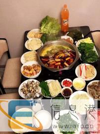 餐桌加四把椅子饭桌