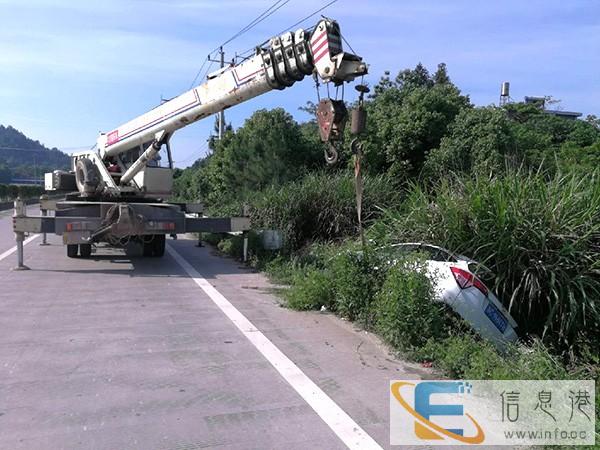 榆林专业高速救援 拖车 搭电 换胎 困境24小时服务