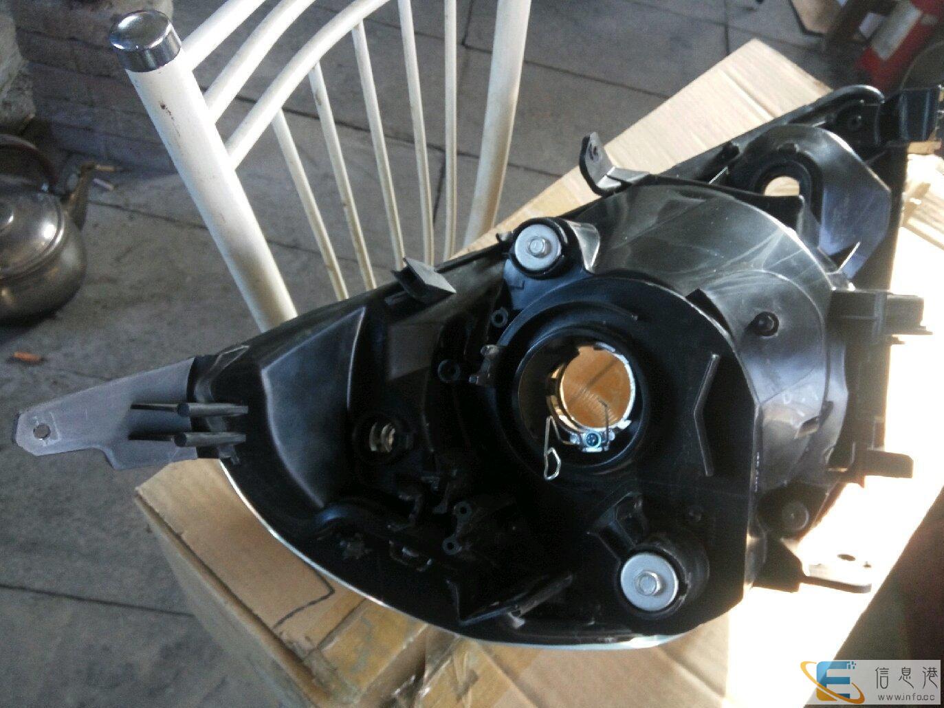 08以前1.5两厢飞度大灯