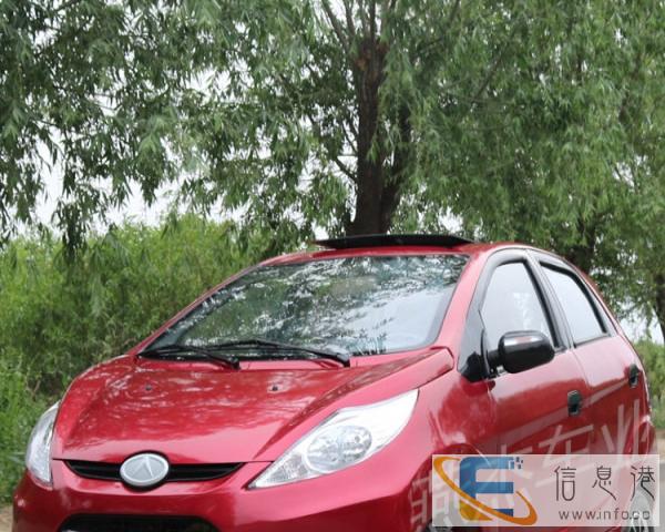 年代步车全封闭电动四轮车电动轿车休闲观光车油电两用电动车