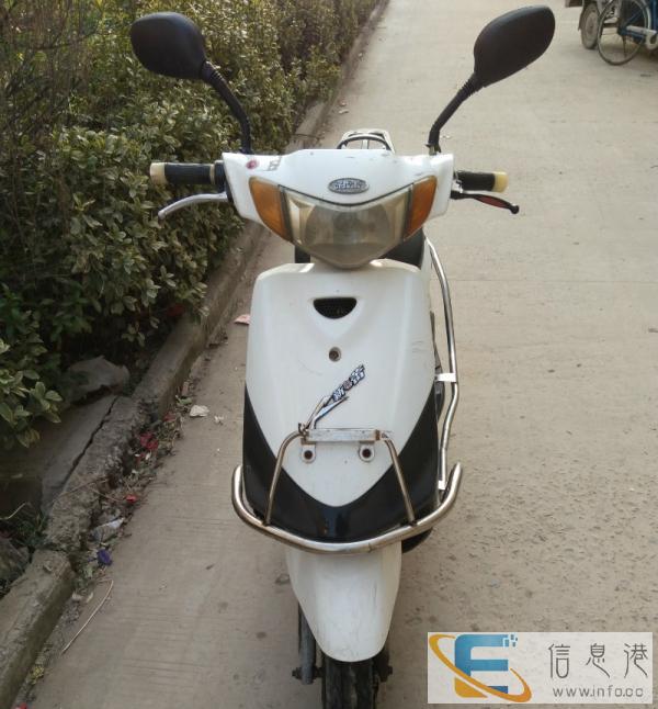 卖新蕾电摩电动车