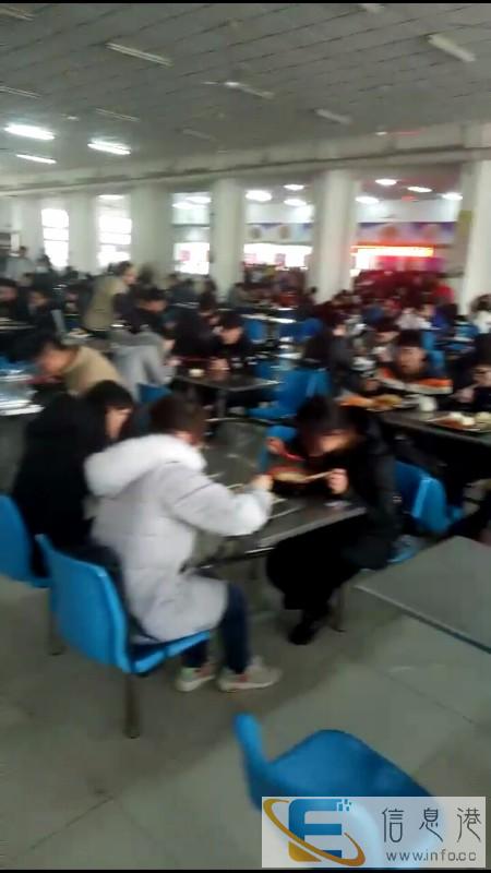 大学食堂窗口带技术转让,位置佳,人流多,保证赚钱