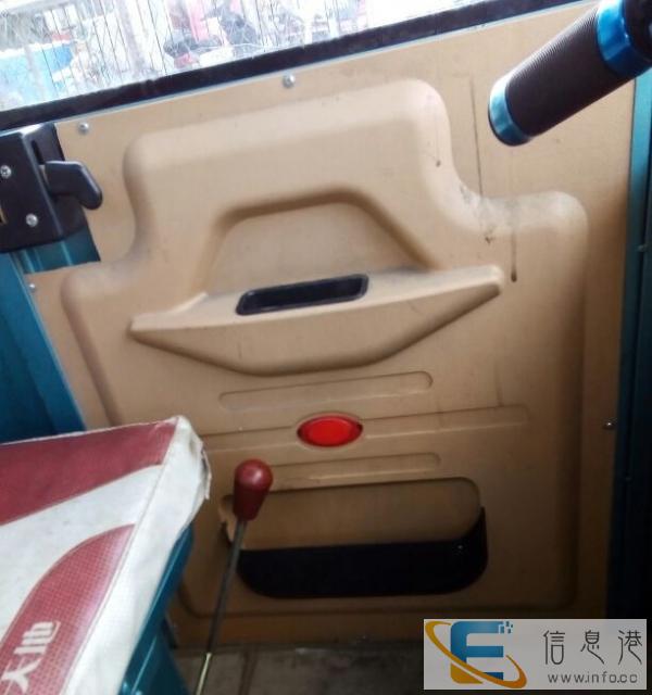 出售快递车一台