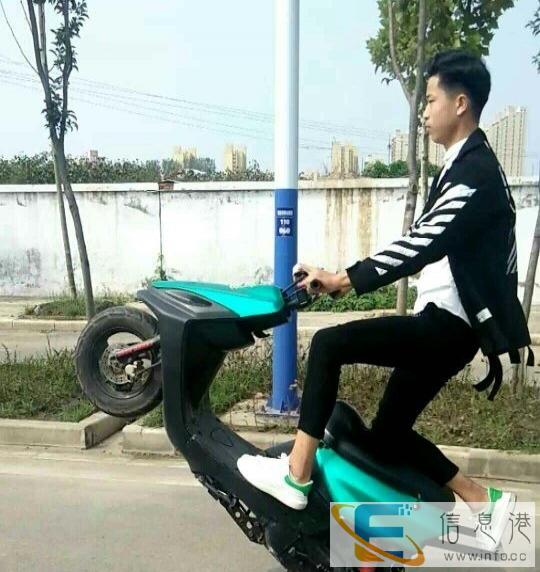 出售踏板摩托,刚买不到一个月,因为本人有点事急需钱用,可以看