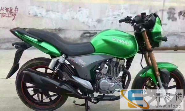 出各种品牌摩托车