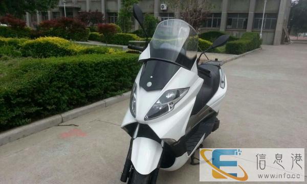 银刃250中意合资摩托车