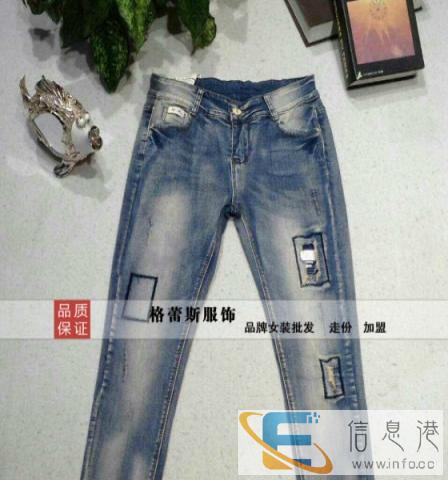 秋季女装搭配 格蕾斯-薇妮兰牛仔裤少不了