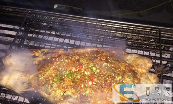 八角楼烧烤..晚上6点营业到凌晨两点