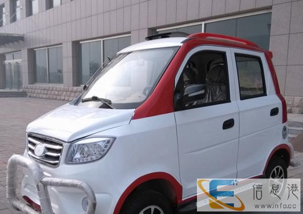 四轮电动车电动代步车纯电动汽车全封闭老年代步车