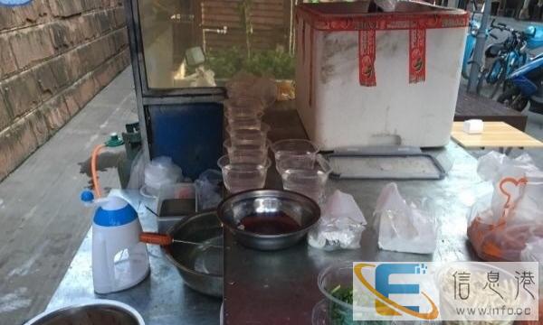 多功能小吃车,所有冰粉,炸土豆,各种肉串工具齐全,可直接上手