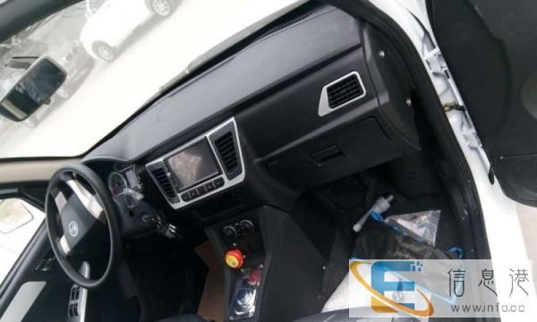 新能源电动汽车电动四轮车老年代步车