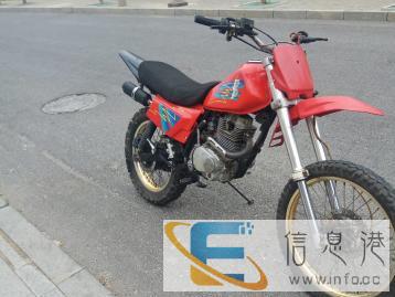 红色高配150越野摩托车