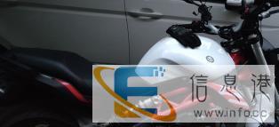 贝纳利黄龙300