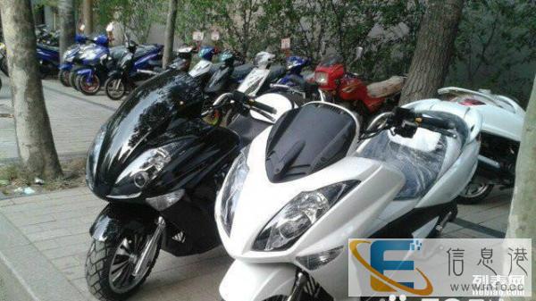 长期诚心专卖95成新原装踏板摩托车、跨期、街跑,价钱可商量