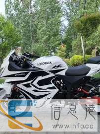 海云车行高价回收出售趴赛，网红鬼火，小忍者，黄龙，大蟒蛇等摩