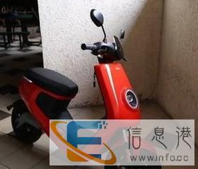 超低价处理小牛电动车