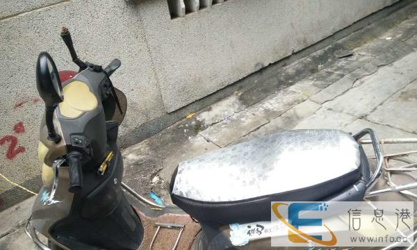 个人,本铃电动车800元低价转让 随时看车