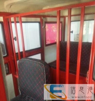 低价处理拉人三轮电动车