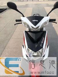 新时尚款小踏板，弯梁，原装品牌，便宜出售