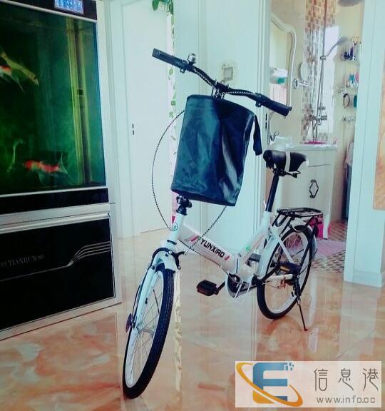 白色折叠电动车,刚骑5天,无磕碰,送打气筒和工具