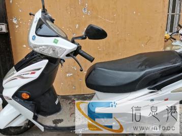 自己骑的踏板车，车况好