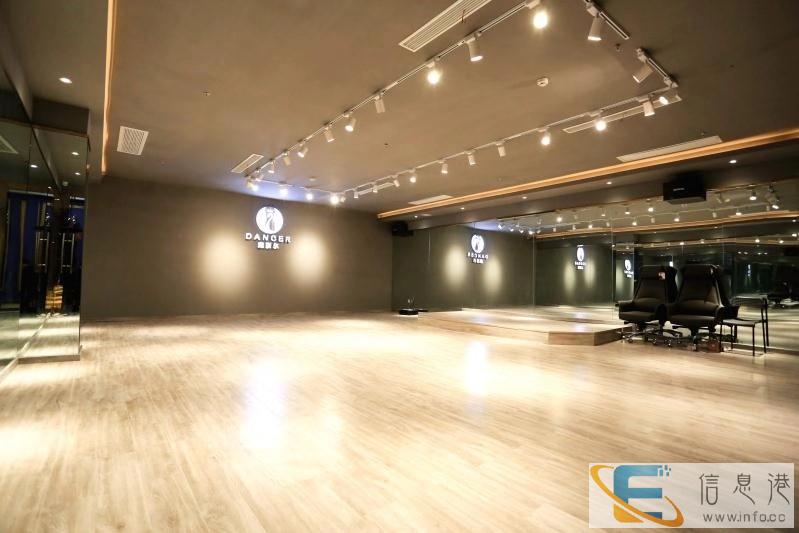 信阳学舞蹈一年多少钱,信阳有哪些舞蹈学校