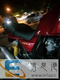 川崎ZRX400cc街车