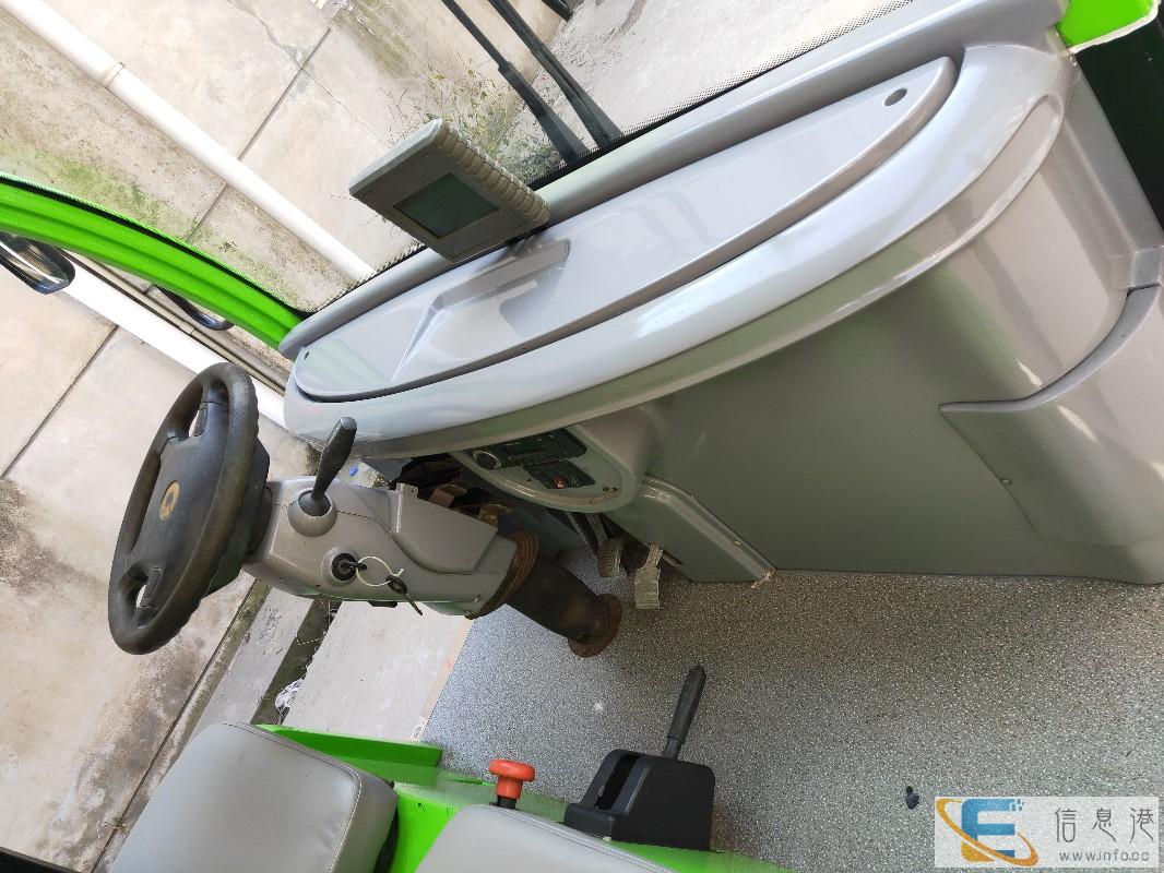 转让14座鑫威豪华版电动观光车