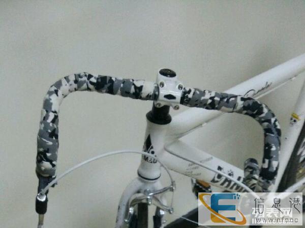 死飞车现在98了，赠品不断，全新活飞大车架26寸轮子