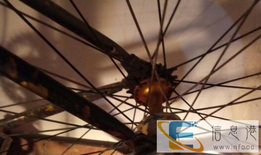 自行车,死飞自行车,26寸,双实心胎,低价转让