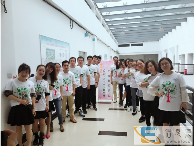 信阳哪里有定制班服t恤的