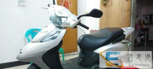 九成新二轮，三轮摩托出售，周边城镇可送车，车到付款