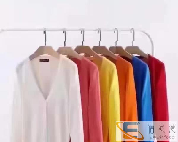 本库房常年批发四季服装.价格低廉,货源充足,质量可靠,款式新