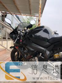 雅马哈r1大排量公路赛