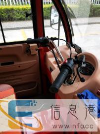 坤豪全封闭三轮摩托车