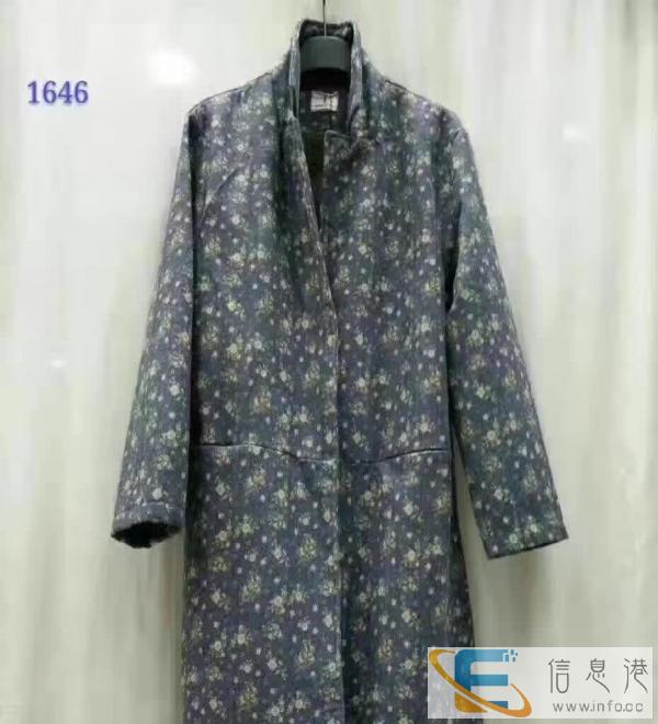 30万件男女四季库存服装批发,供应国内外时尚,运动,休闲四季