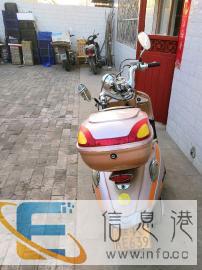 此车出售原价5800元，带原车仿雨皮，冬天防寒套，头盔有