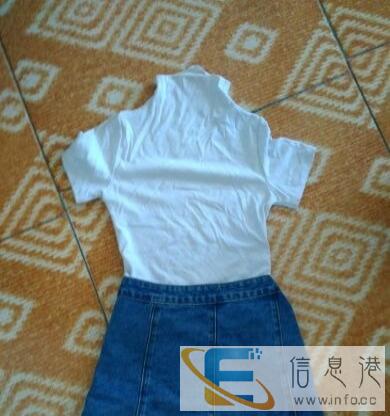 紧身体恤牛仔裙