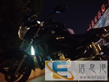 比亚乔罗宾逊摩托车