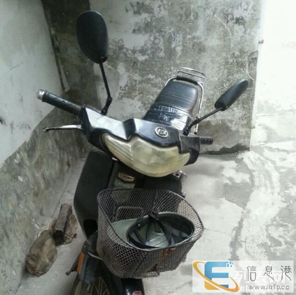 旧力帆弯梁摩托车