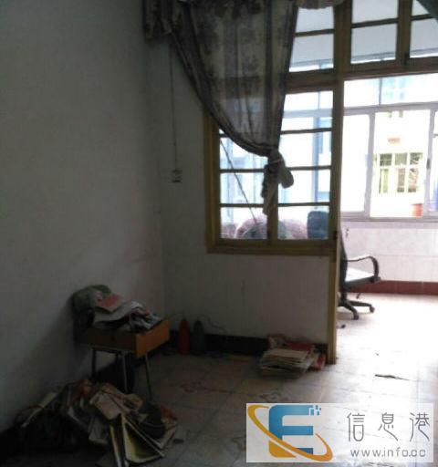 黄州中商附近 3室2厅115平米 简单装修 押一付三