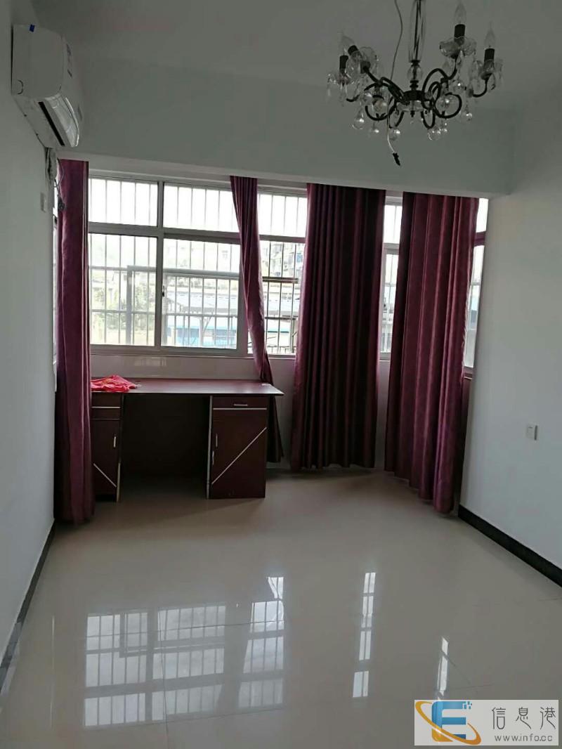 河东 火车站旁蒋家大院 3室 2厅 141平米 整租